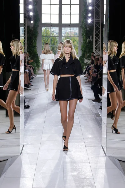 Look 26